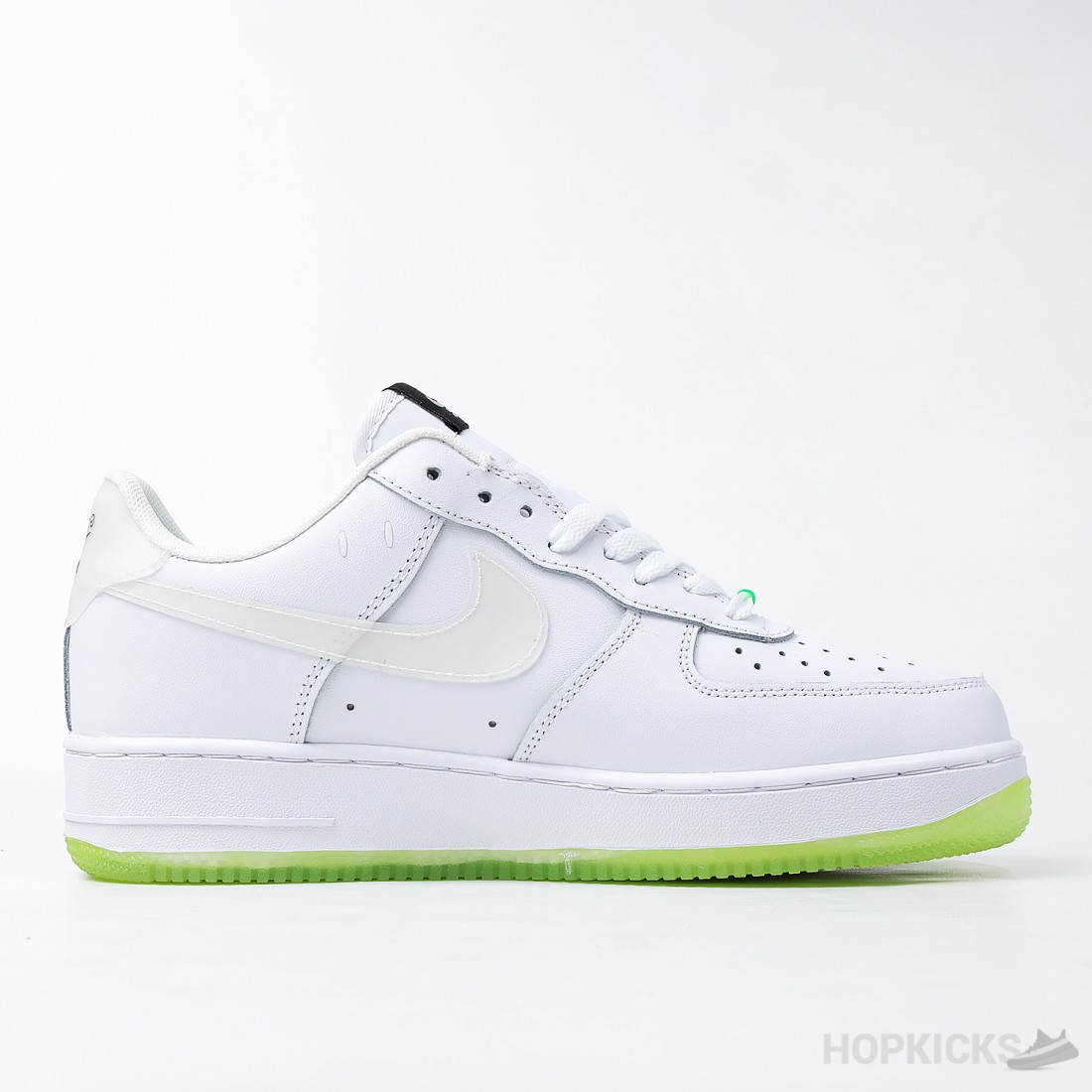 nike air force 1 have a nike day glow
